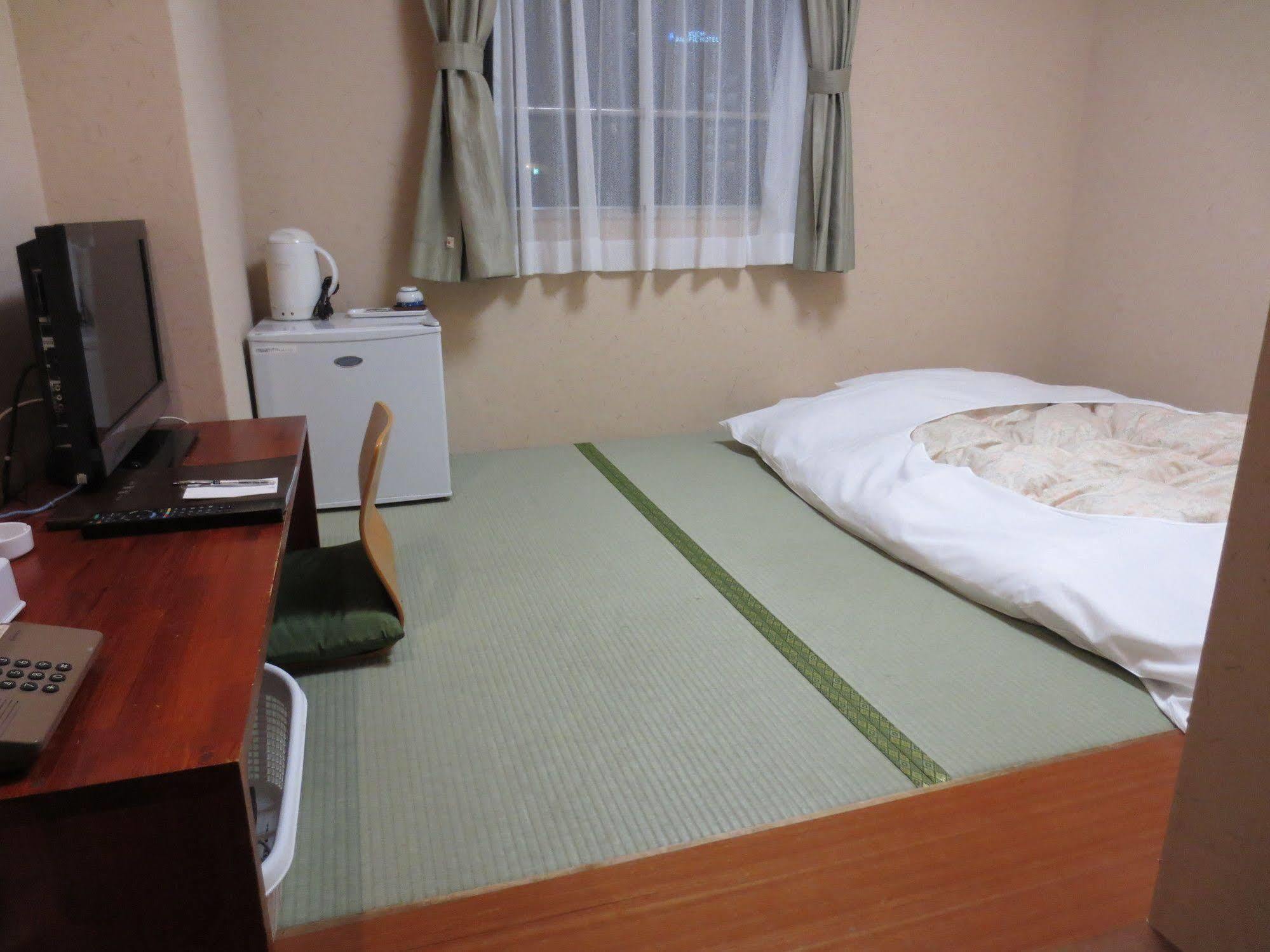 Hotel Minatoya Kōchi Extérieur photo
